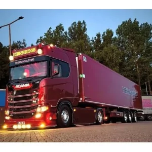 1/50 Heinrichs Scania NGS Highline 4x2 con semirimorchio frigo TEKNO 89972 TEKNO