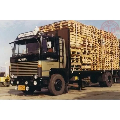 Scania 111 4x2 Rigid Truck with Flatbed Trailer Plokker Pallets 1:50 TEKNO 89223 TEKNO