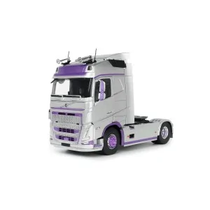 1/24 VOLVO TRUCKS FH GLOBETROTTER XL 2023 SILVER/PURPLE S2400105 SOLIDO