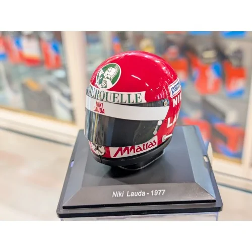 1/5 Casco Niki Lauda 1977 con vetrina E140 CASCHI PILOTI 1/5