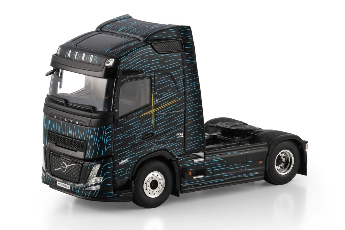 WSI 04-2236 VOLVO FH AERO GLOBETROTTER 4X2 1:50 94,00 € WSI MODELS