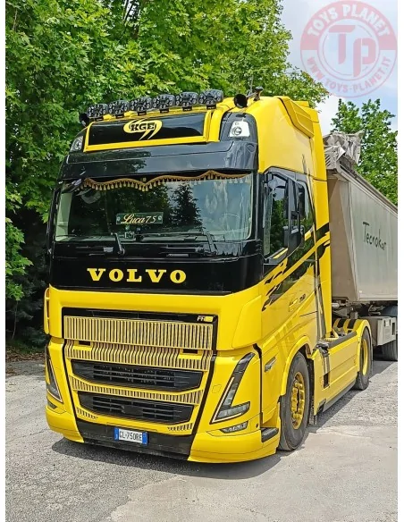 VOLVO FH5 GLOBETROTTER XL - KGE WSI 02-3529 WSI MODELS
