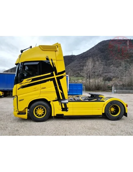 VOLVO FH5 GLOBETROTTER XL - KGE WSI 02-3529 WSI MODELS