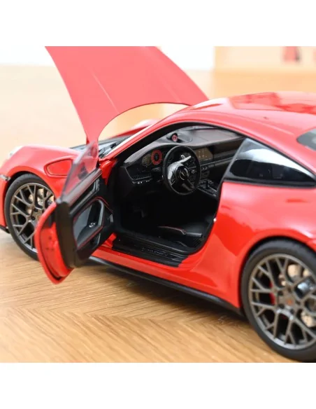 1/18 PORSCHE 911 CARRERA 4 GTS 992 2025 GUARDS RED NV187171 NOREV 1/18 PORSCHE 911 CARRERA 4 GTS 992 2025 GUARDS RED NV187171 NOREV