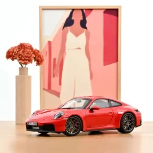 1/18 PORSCHE 911 CARRERA 4 GTS 992 2025 GUARDS RED NV187171 NOREV
