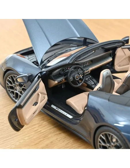 1/18 PORSCHE 911 CARRERA CABRIOLET 992 2025 BLUE METALLIC NV187180 NOREV