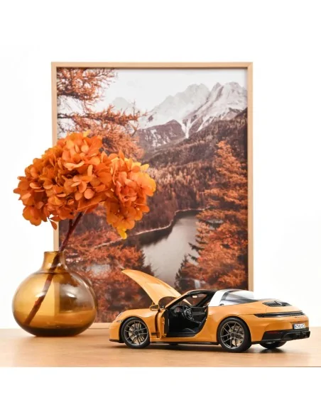 1/18 PORSCHE 911 TARGA 4 GTS 992 2025 BAHAMA YELLOW NV187190 NOREV 1/18 PORSCHE 911 TARGA 4 GTS 992 2025 BAHAMA YELLOW NV187190 NOREV