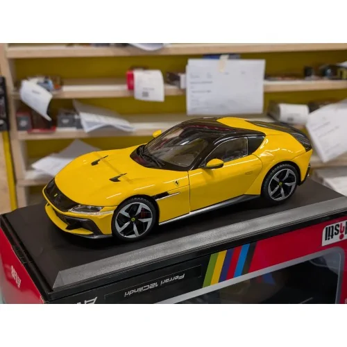 1/18 FERRARI 12CILINDRI 2024 GIALLO MODENA POLISTIL 18FE02014-WB POLISTIL