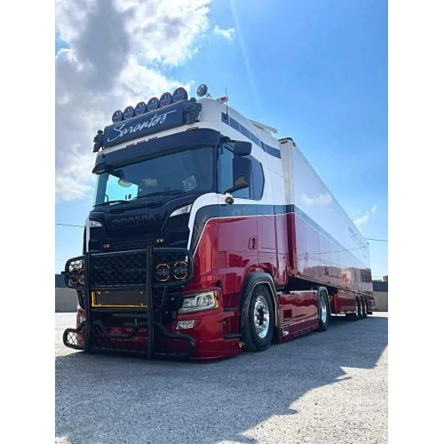 1/50 Sarantos Scania NGS Highline 4x2 met 3-assige koeloplegger TEKNO 90891 TEKNO