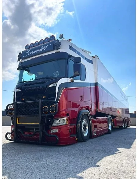 1/50 Sarantos Scania NGS Highline 4x2 met 3-assige koeloplegger TEKNO 90891 TEKNO