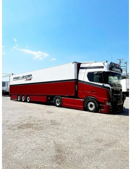 1/50 Sarantos Scania NGS Highline 4x2 met 3-assige koeloplegger TEKNO 90891 TEKNO