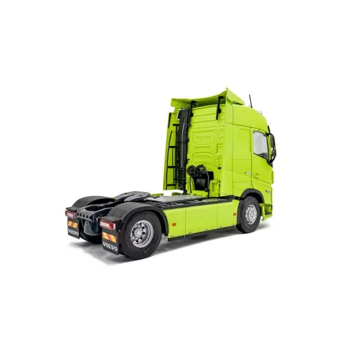 1/24 VOLVO FH GLOBETROTTER XL 2023 NEON GREEN S2400107 SOLIDO