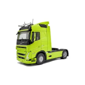1/24 VOLVO FH GLOBETROTTER XL 2023 NEON GREEN S2400107 SOLIDO