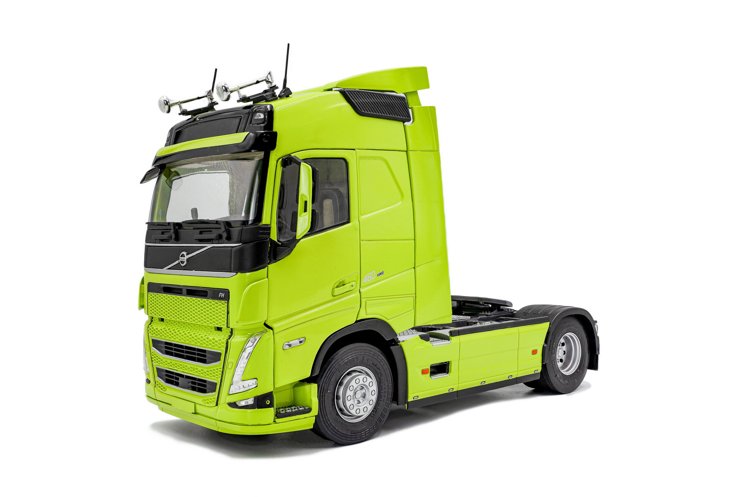 S2400107 1/24 VOLVO FH GLOBETROTTER XL 2023 NEON GREEN 65,00 € SOLIDO