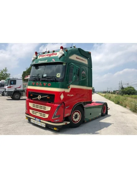 1/50 Piscaglia VOLVO FH5 GLOBETROTTER XL 4X2 WSI 01-5261 WSI MODELS