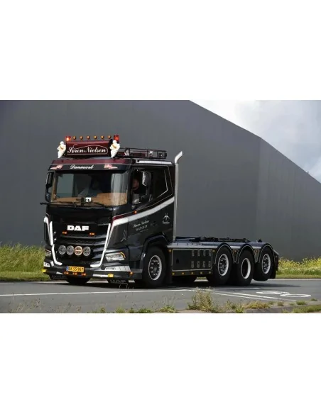 1/50 Nielsen Vognmand, Soren DAF XF 8x2 haakarm met container TEKNO 90721 TEKNO