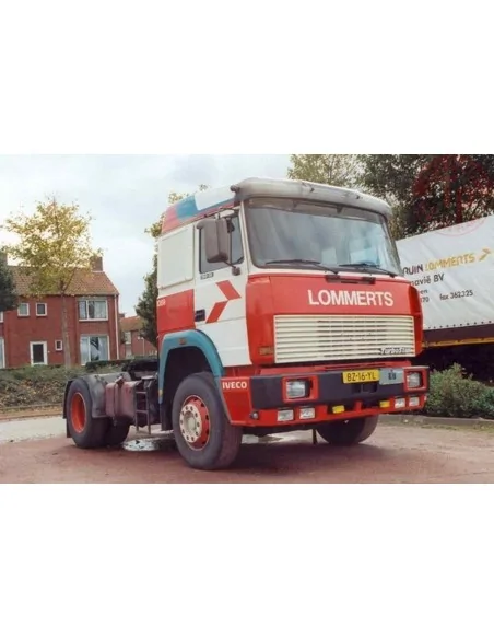 Iveco Turbostar met 3-assige zwanenhals oplegger Lommerts TEKNO 89110 TEKNO