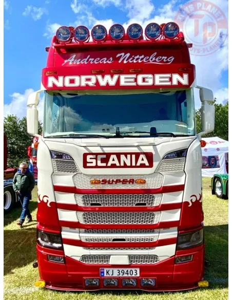 Scania Next Gen Highline 6x2 sleepas Nitteberg TEKNO 87791 TEKNO Scania Next Gen Highline 6x2 sleepas Nitteberg TEKNO 87791 TEKNO