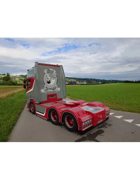 1/50 Vowa - Popeye Scania Next Gen R-Serie Highline met 3-assige koeloplegger TEKNO 87760 TEKNO