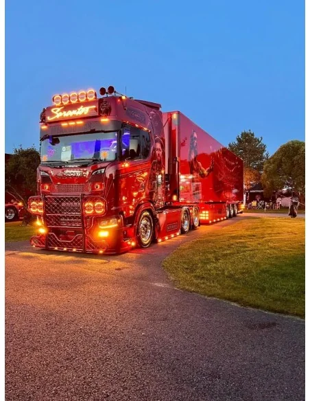 1/50 Sarantos Scania NGS Highline 6x2 con semirimorchio frigo TEKNO 90152 TEKNO