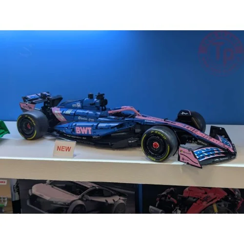 1:8 BWT Alpine F1 Team A525 Racing Car - 2173 pcs CADA C64012W CADA