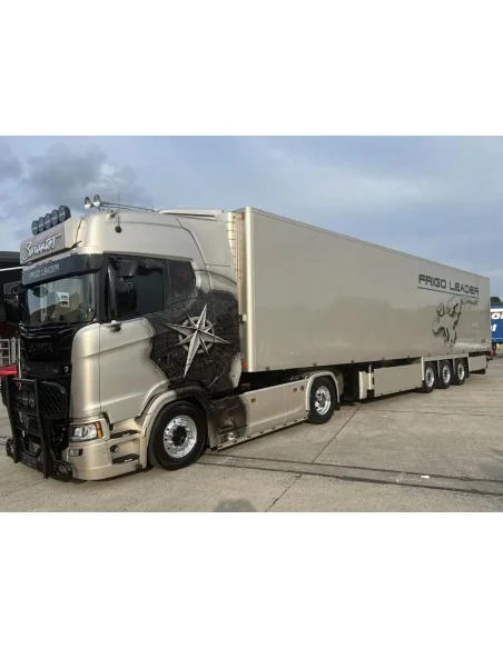 1/50 Sarantos Scania NGS Highline 4x2 con semirimorchio frigo TEKNO 90892 TEKNO