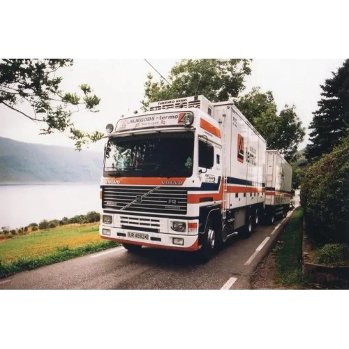 1/50 Linjegods Volvo F12 Globetrotter Short Rigid Truck with 8.7m Trailer TEKNO 92324 TEKNO