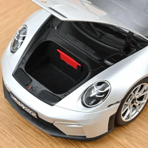 1/18 PORSCHE 911 GT3 W/TOURING PACK 2025 GT SILVERMETALLIC NV187002 NOREV