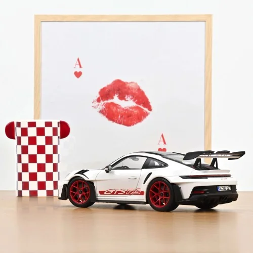 1/18 PORSCHE 911 GT3 RS W/WEISSACH PACK 2022 WHITE/RED NV187373 NOREV