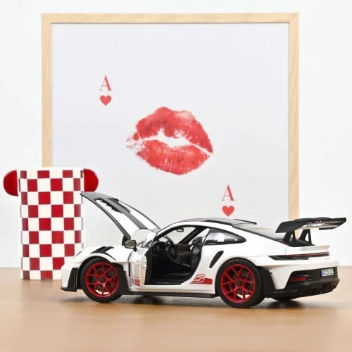 1/18 PORSCHE 911 GT3 RS W/WEISSACH PACK 2022 WHITE/RED NV187373 NOREV